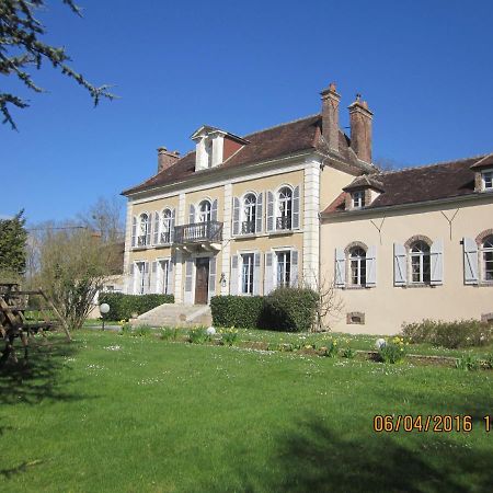Domaine De Sainte Anne Bed & Breakfast Venoy Bagian luar foto
