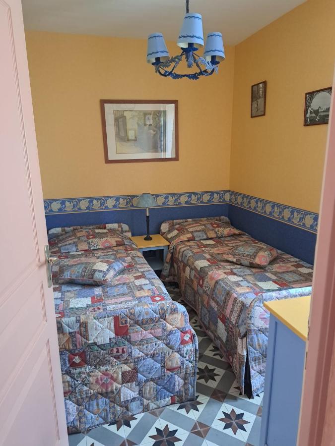 Domaine De Sainte Anne Bed & Breakfast Venoy Bagian luar foto