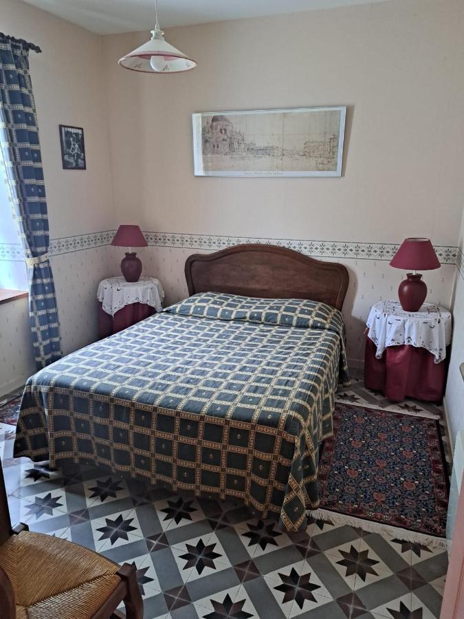 Domaine De Sainte Anne Bed & Breakfast Venoy Bagian luar foto