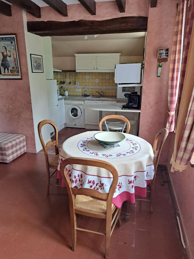 Domaine De Sainte Anne Bed & Breakfast Venoy Bagian luar foto